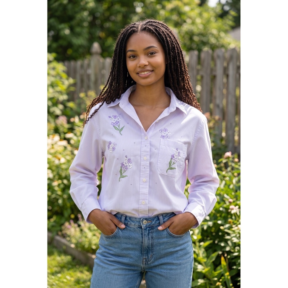 Mili Lavender Pinstripe Embroid Floral Rhinestone Button Down Shirt M Grandma